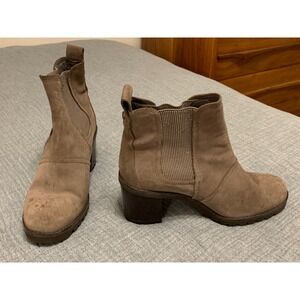 UGG Suede Chelsea Block Heel Ankle Boots Taupe Women Size 7